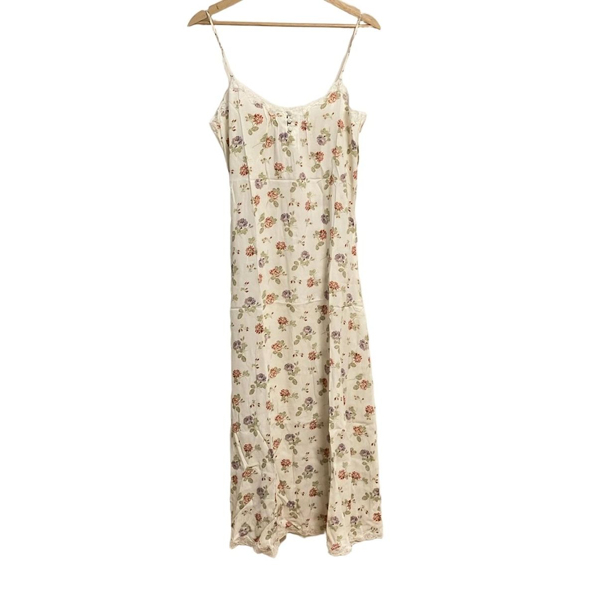 LAURAASHLEY ローラアシュレイ ワンピースセットアップ レディース - アイボリー×グリーン×マルチ 花柄|ルームウエア