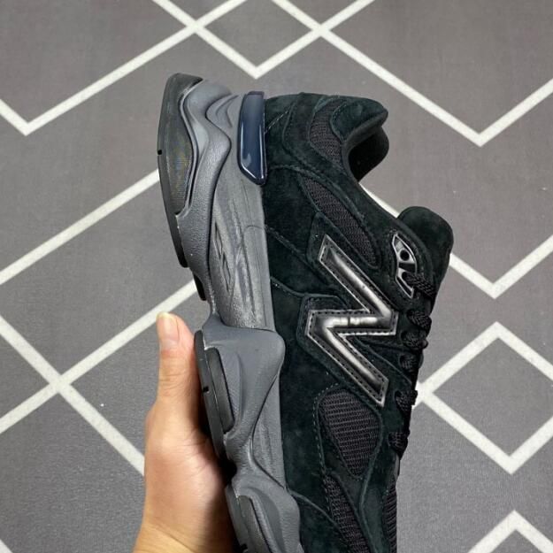 NEW BALANCE 9060 TRIPLE BLACK ニューバランス 9060 トリプル