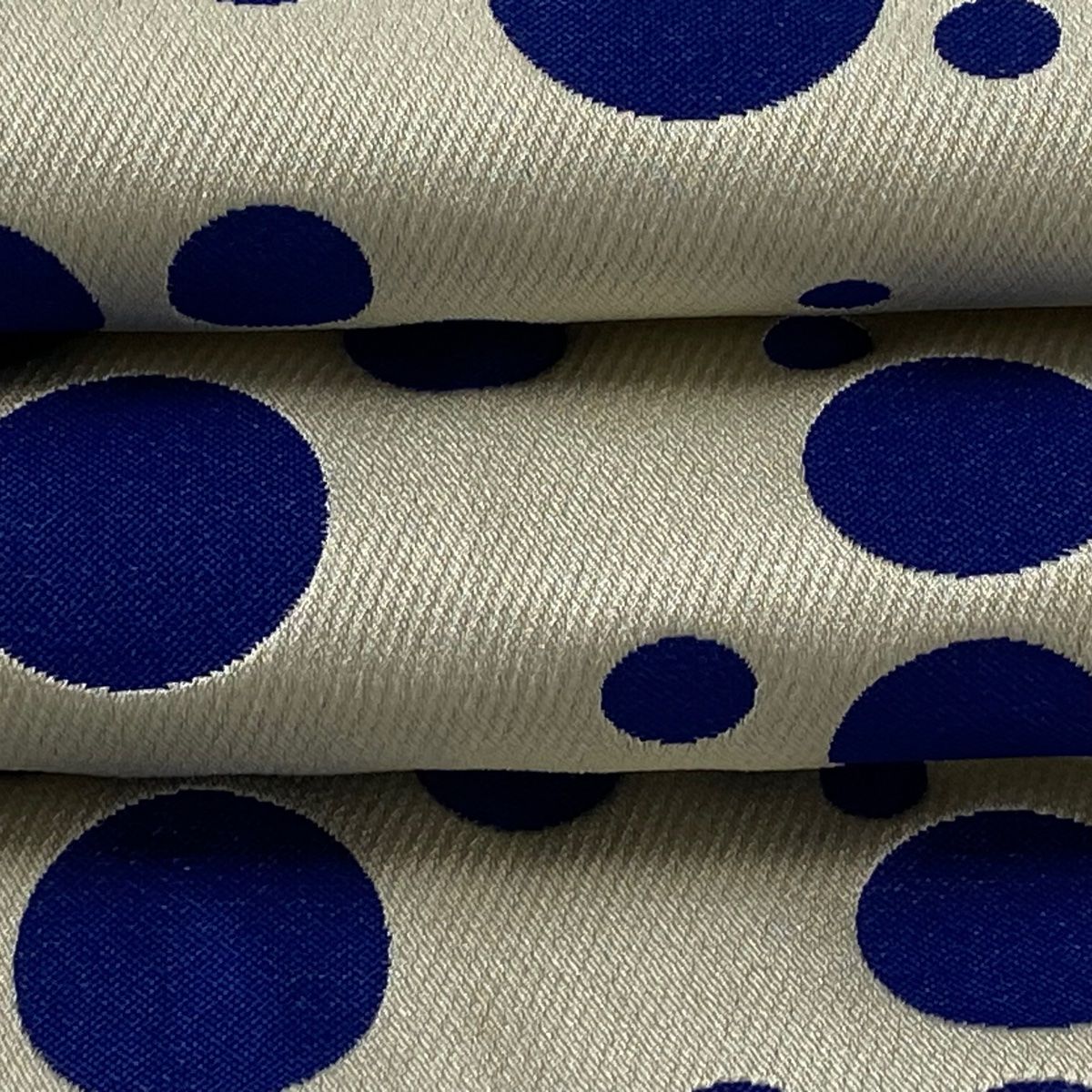 白