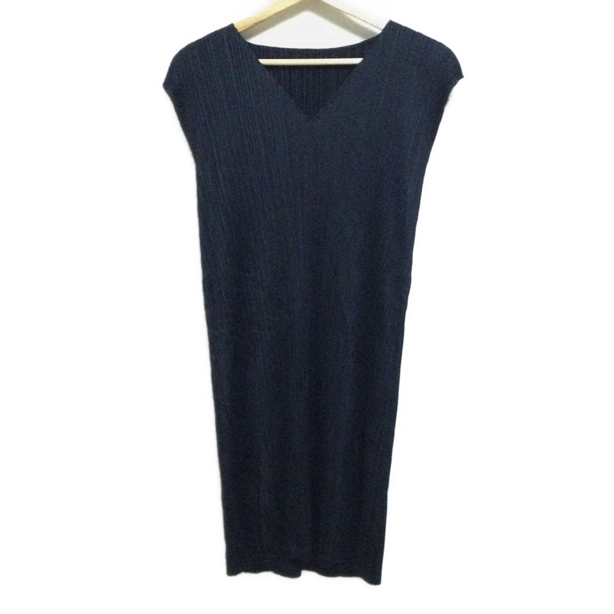PLEATS PLEASE プリーツプリーズ ワンピース サイズ4 XL レディース - PP71-JH186 黒 Vネック|ノースリーブ|ひざ丈|プリーツ