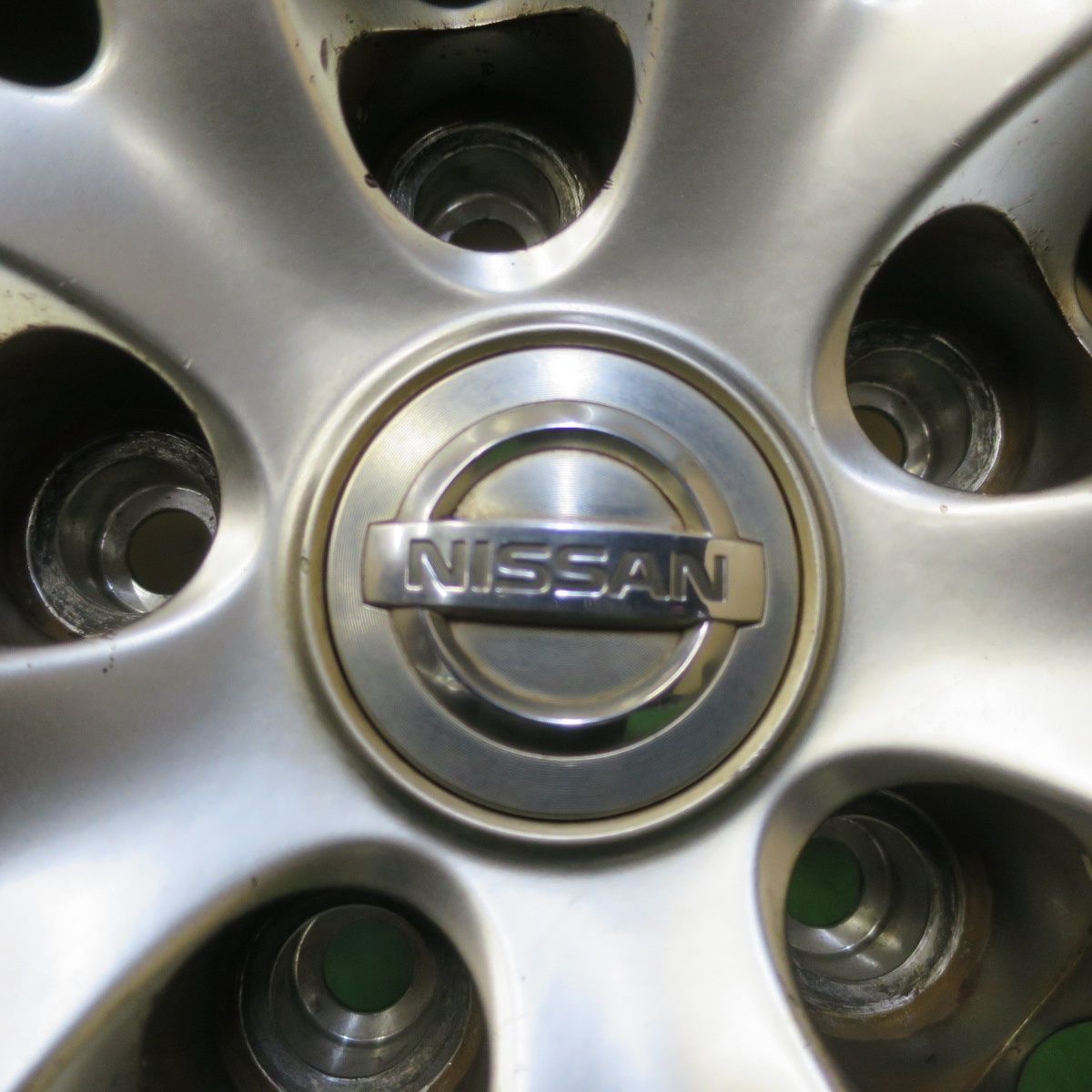 37スカイライン225/55R17 スタッドレスタイヤ ホイールセット　日産純正 スタッドレスタイヤ 37スカイライン225⁄55R17 ホイールセット V36