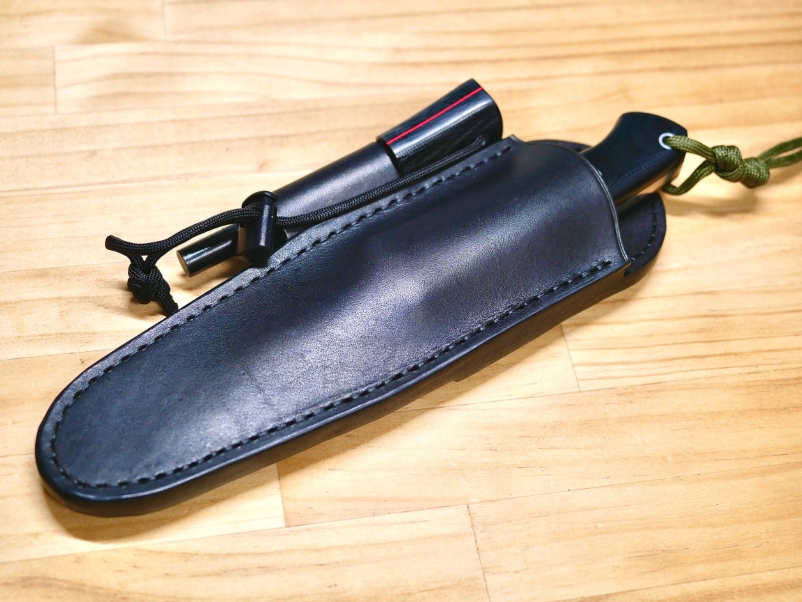 ブッシュクラフトナイフ用レザーシース　ブラック Amazon | ナイフ用レザーシース 本革 ブラボー1/1.25用 ブッシュ