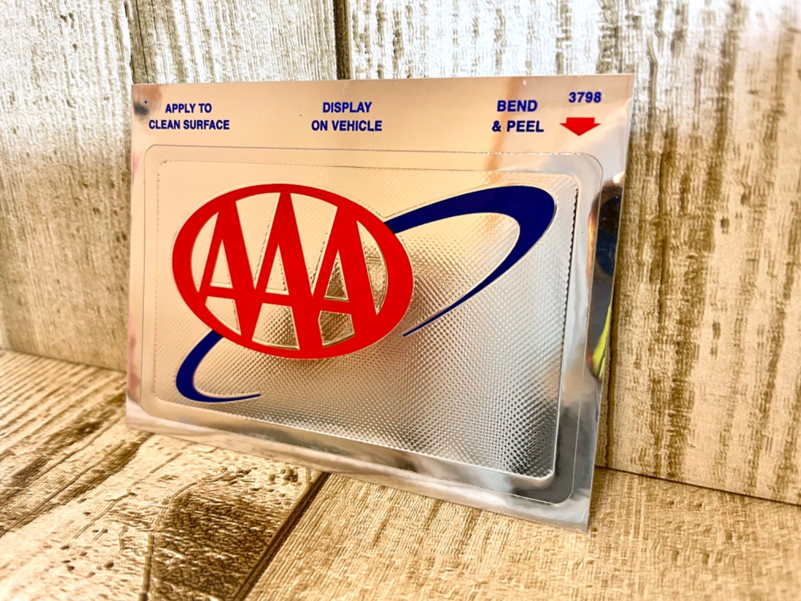 AAA (トリプル・エー：全米自動車協会) バンパー ステッカー - メルカリ