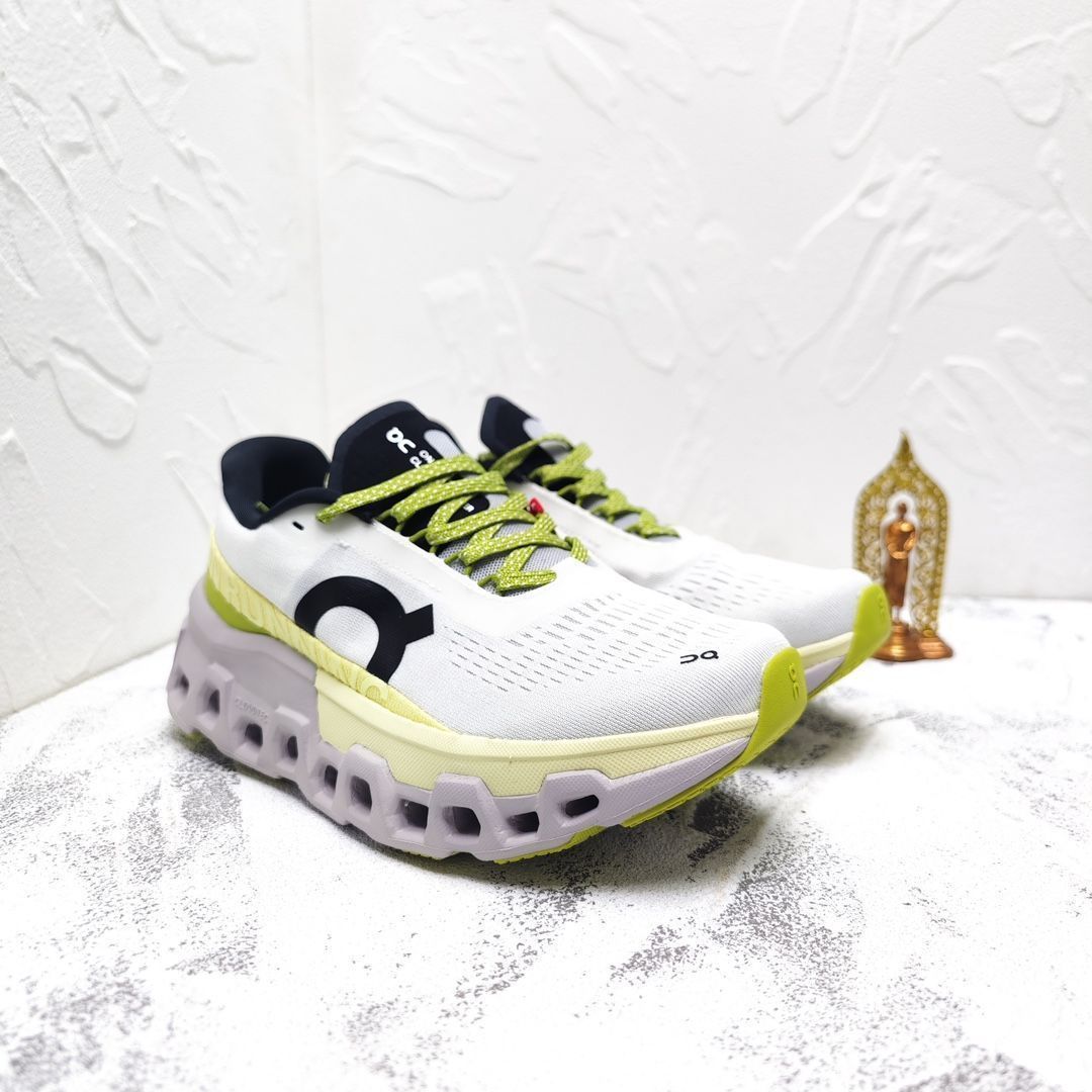 【送料無料】On cloudmonster2ランニングシューズ ホワイト/レッド 送料無料】On cloudmonster2ランニングシューズ ホワイト/レッド