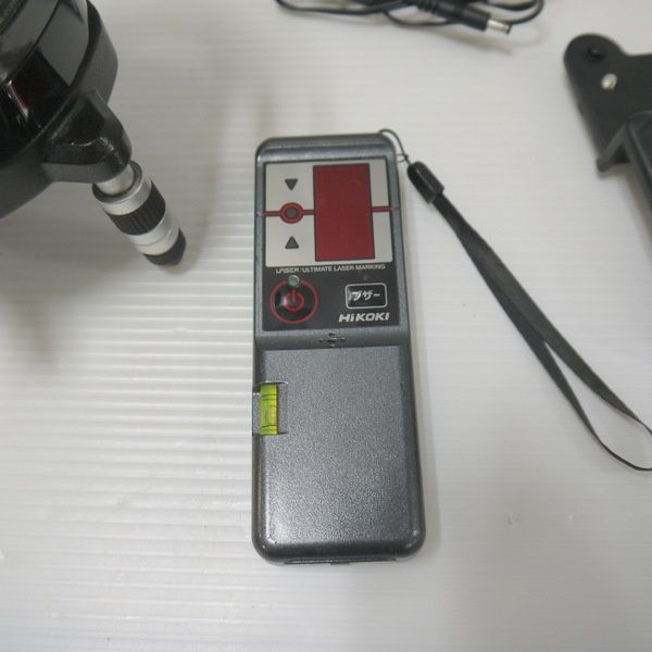 レーザー墨出し器