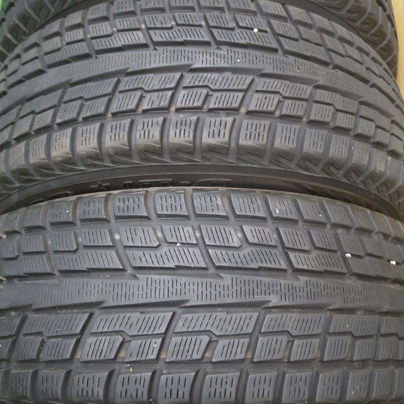 送料無料] キレイ！☆スタッドレス 225/60R17 ヨコハマ