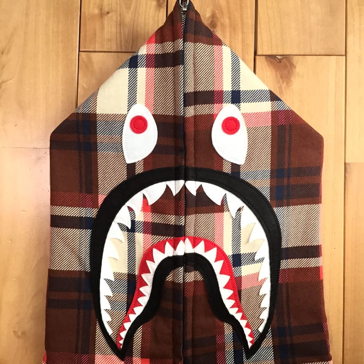 NFS 限定 APE BAPE KAWS ラブジェネ シャークパーカー XL｜トップス 