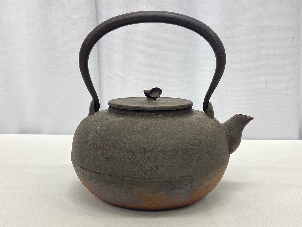 TK083 長文堂 鉄瓶 貝摘み 直径約17cm 高さ約12cm 鉄器 鋳物 煎茶道具 茶器 骨董