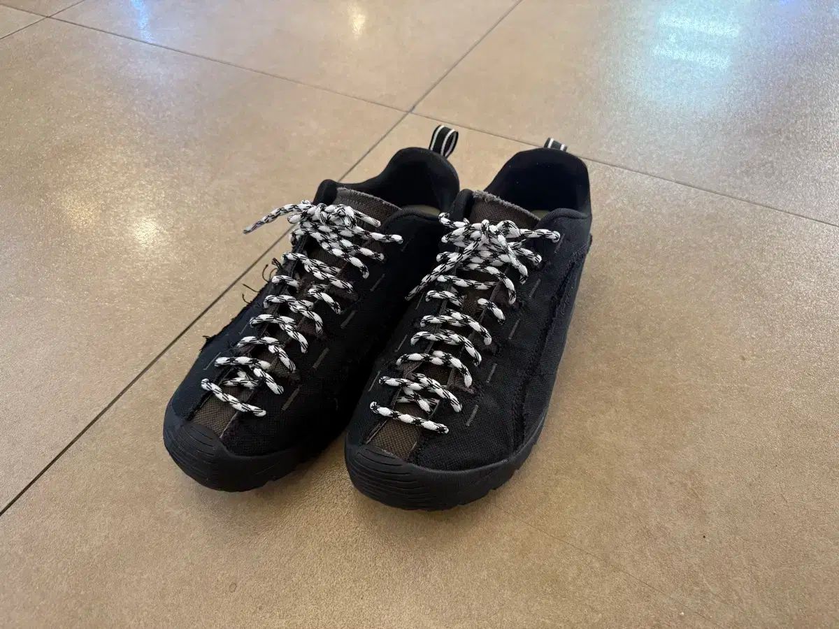 キーン ジャスパー フーディーモデル ブラック