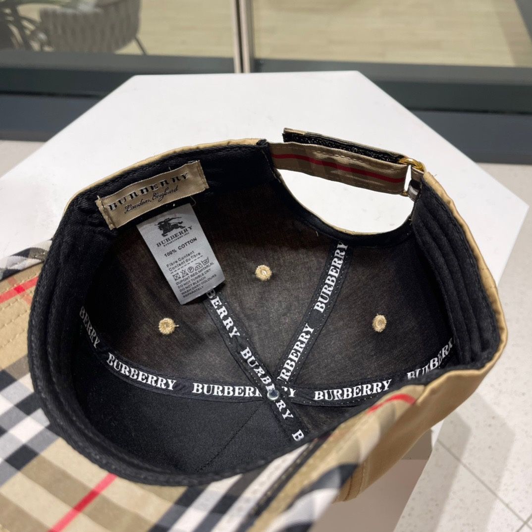 BURBERRY バーバリー 刺繍ジップアップパーカー ベージュ×ゴールド S 今日特価】Burberry 2023 秋冬 刺繍 ベースボールキャップ-2