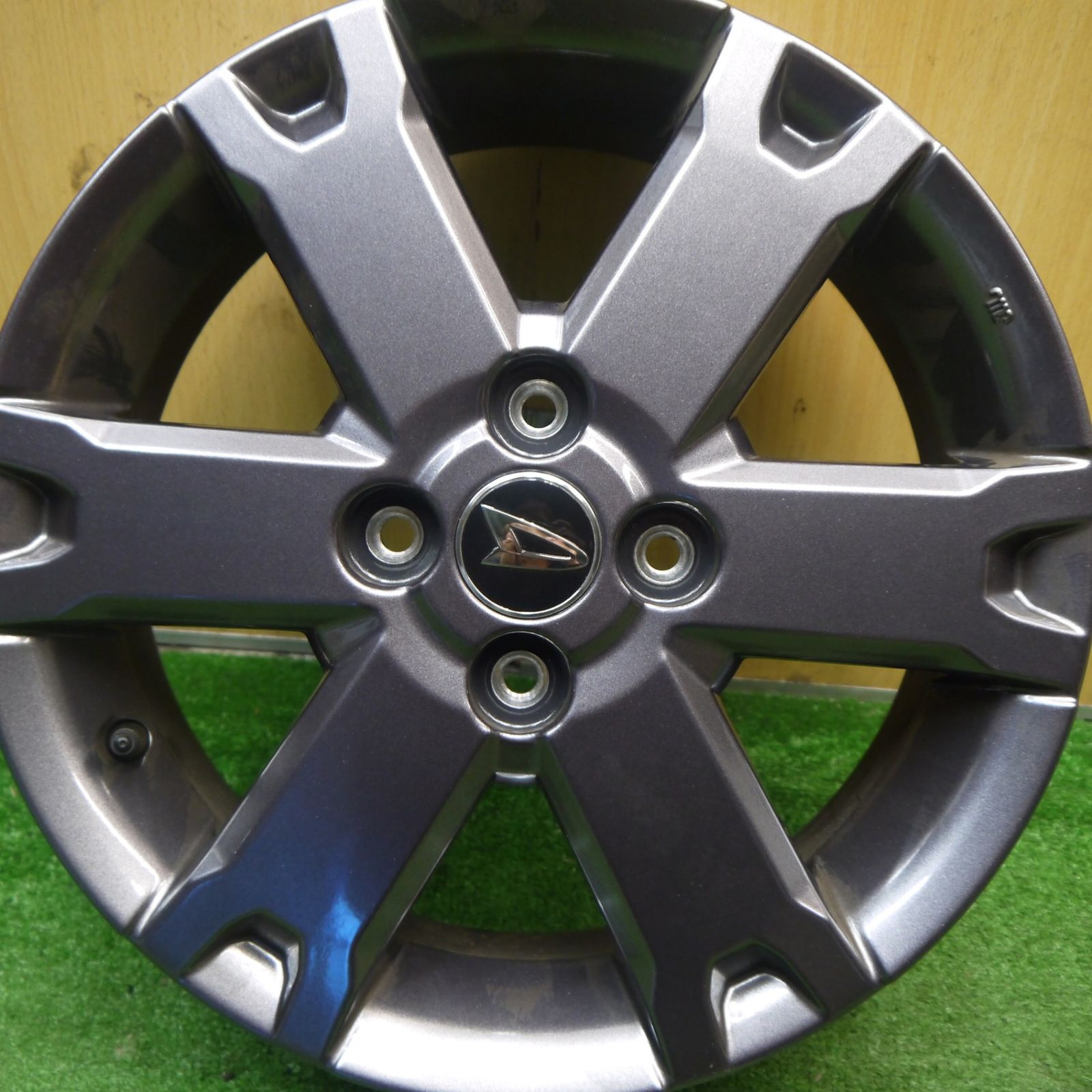 新車外し 1本 ダイハツ タント ファンクロス 純正 ホイール 15インチ 15×4.5J PCD100|4H 5061601Hホ