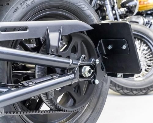 サイドマウントライセンスプレートブラケット ミディアム 以降RH975 S BRIGHTFACE_UK