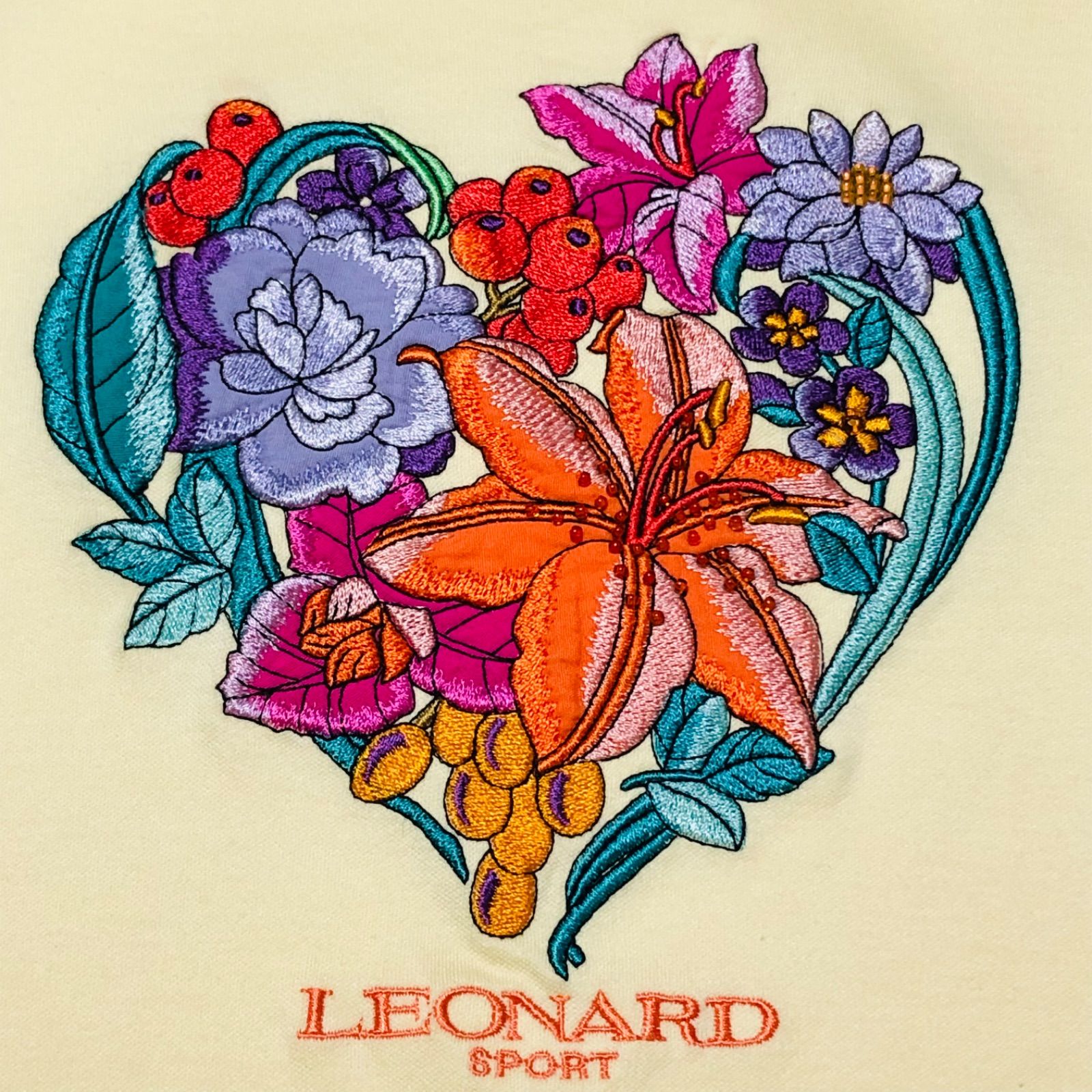 未使用級/L✨レオナール Tシャツ 花柄 立体感 ラインストーン ビーズ 刺繍 □極美品□LEONARD SPORT レオナールスポーツ 半袖Tシャツ ハートの花