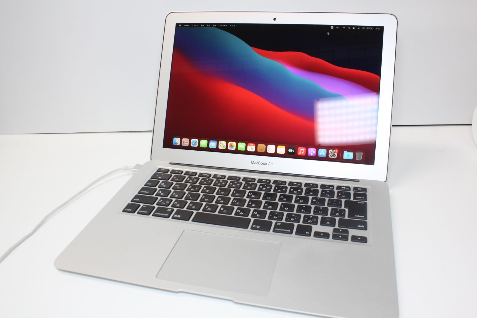 MacBook Air(13インチ,Mid 2013)128GB/8GB〈MD760J/A〉④ MacBook Air(13インチ,Mid 2013)128GB/8GB〈MD760J/A〉④