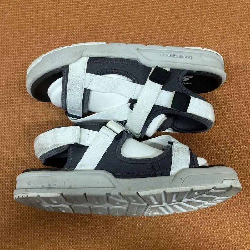 New Balance(ニューバランス) キャラバン サンダル 260 G06849