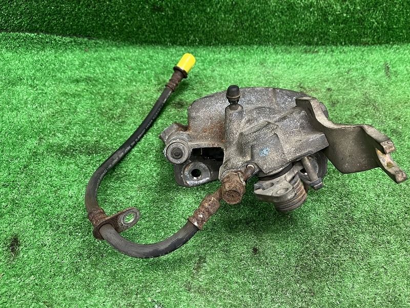 左リアキャリパー