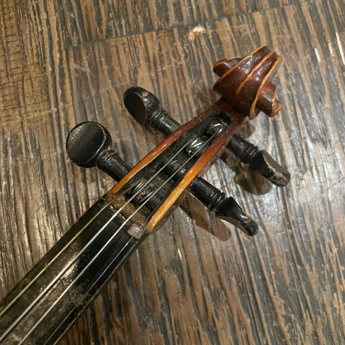 【弦新品】SUZUKI VIOLIN 分数バイオリン 220 1/8 ミニサイズ 弦新品】SUZUKI VIOLIN 分数バイオリン 220 1⁄8 ミニサイズ 鈴木
