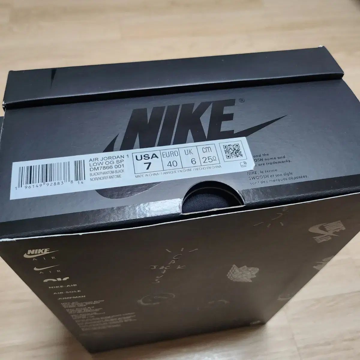 NIKE ナイキ トラヴィス SCOTT スコット ジョーダン 1 ロー 黒 OG 250