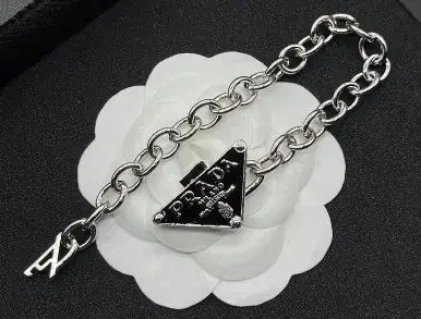 Prada プラダ ブレスレット