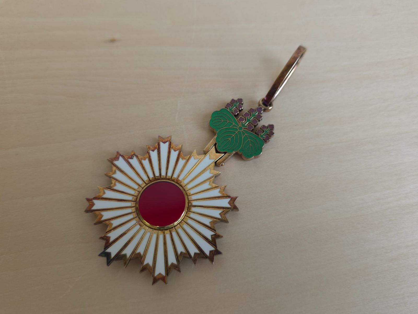 中古】M▽勲三等旭日中綬章 勲章 徽章 共箱 (38388) - メルカリ