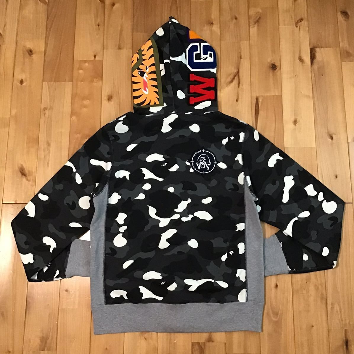 ☆蓄光☆ city camo シャーク パーカー Mサイズ shark full zip hoodie ☆蓄光☆ city camo シャーク パーカー Mサイズ shark full zip hoodie