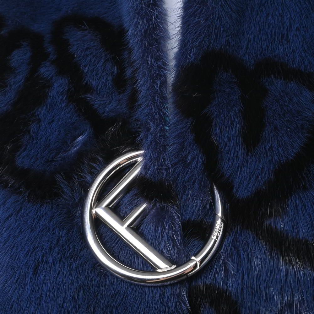 FENDI ファー ネックウォーマー ハートモチーフ FENDI ファー ネックウォーマー ハートモチーフ FENDI ファー ネック