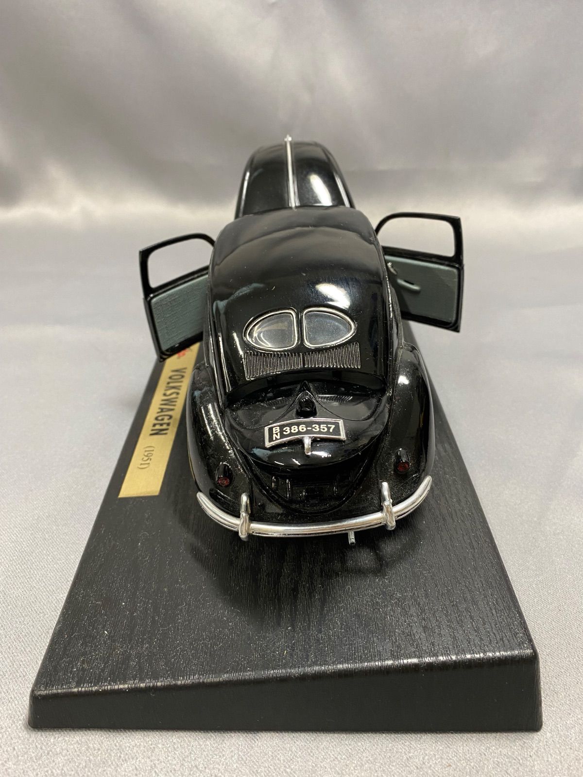 Maisto 1951 Volkswagen Bug 1:18 Diecast Car for sale online