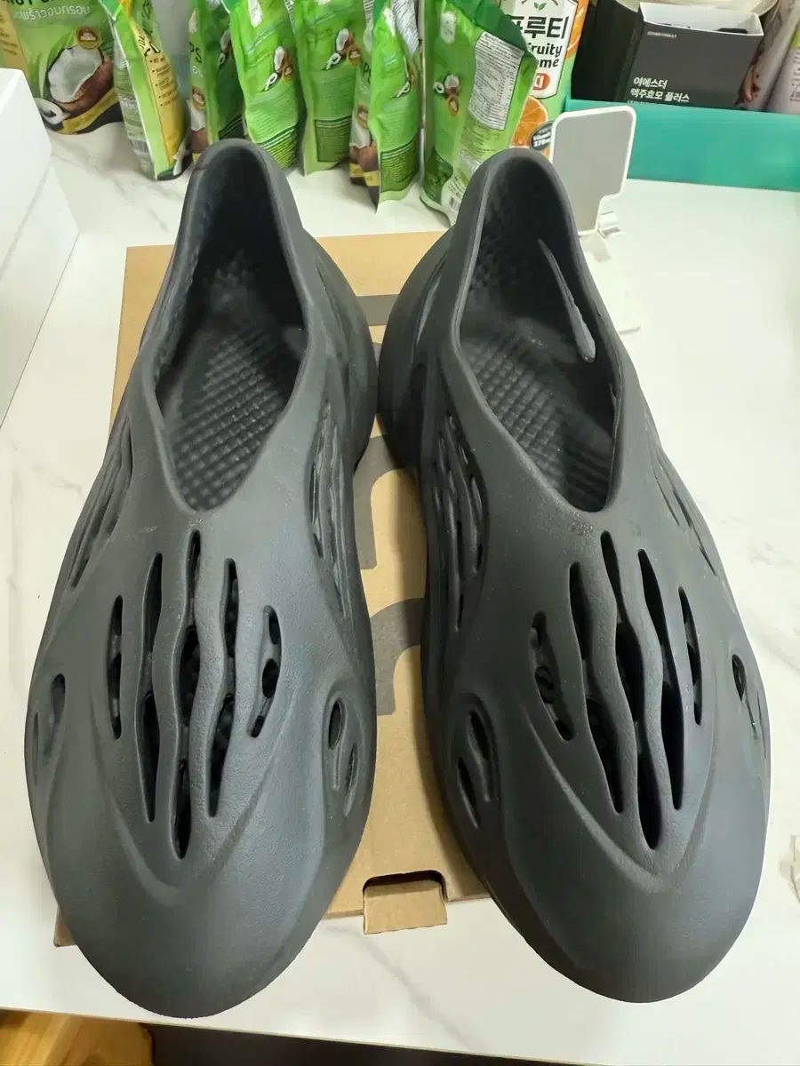 295 イージー フォームランナー オニキス