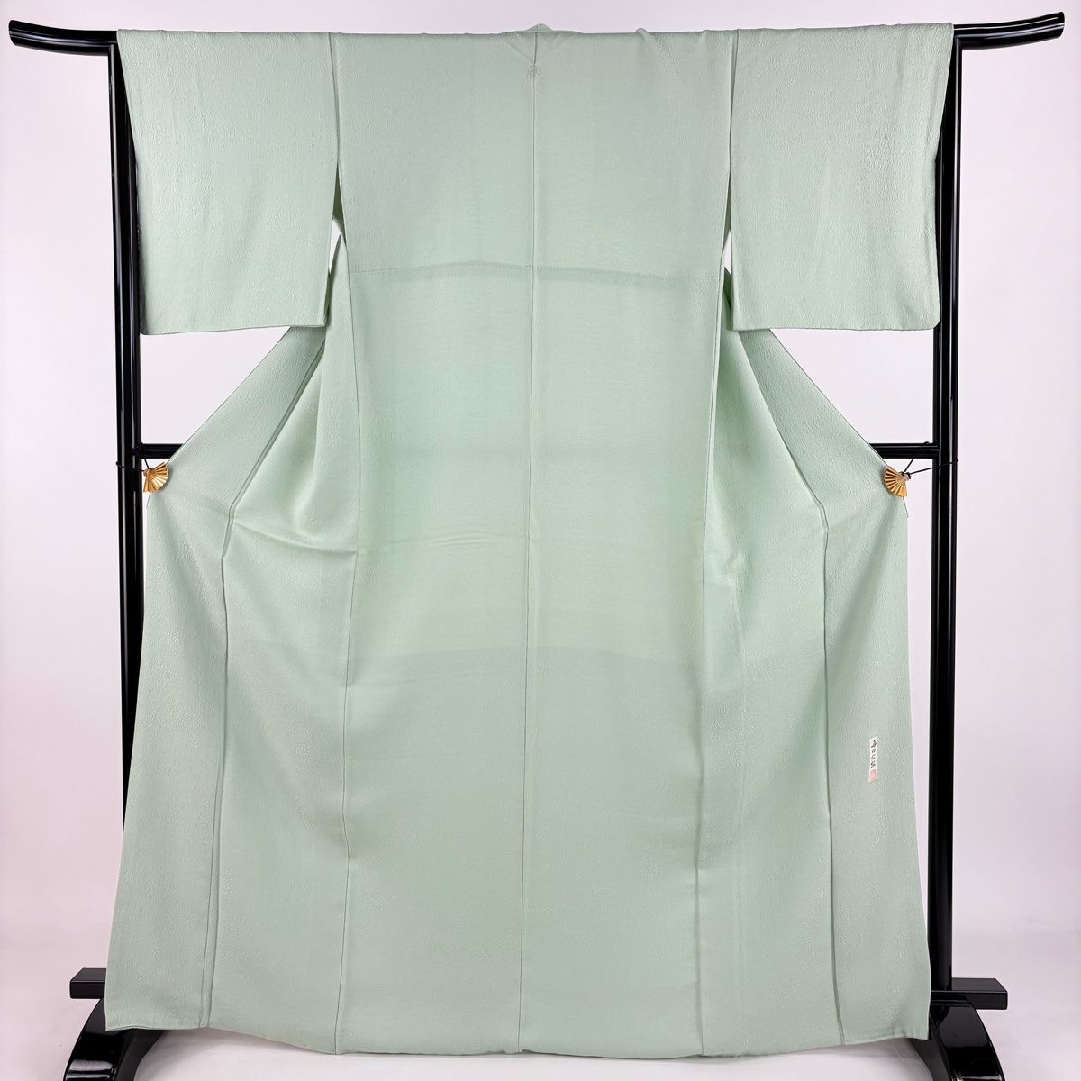 色無地 身丈167.5cm 裄丈64.5cm M 袷 毎田仁郎 落款 地紋 薄緑 正絹 秀品 一つ紋