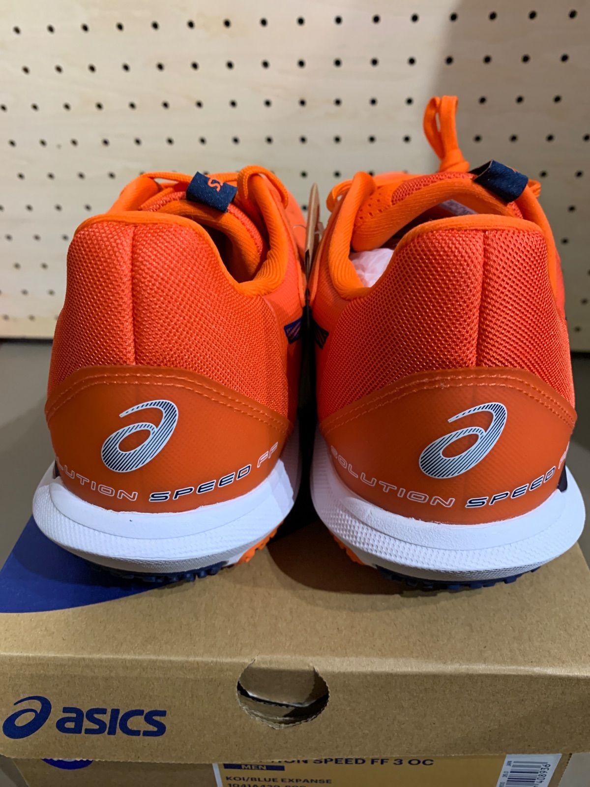 アシックステニスシューズ オレンジ×ブルー