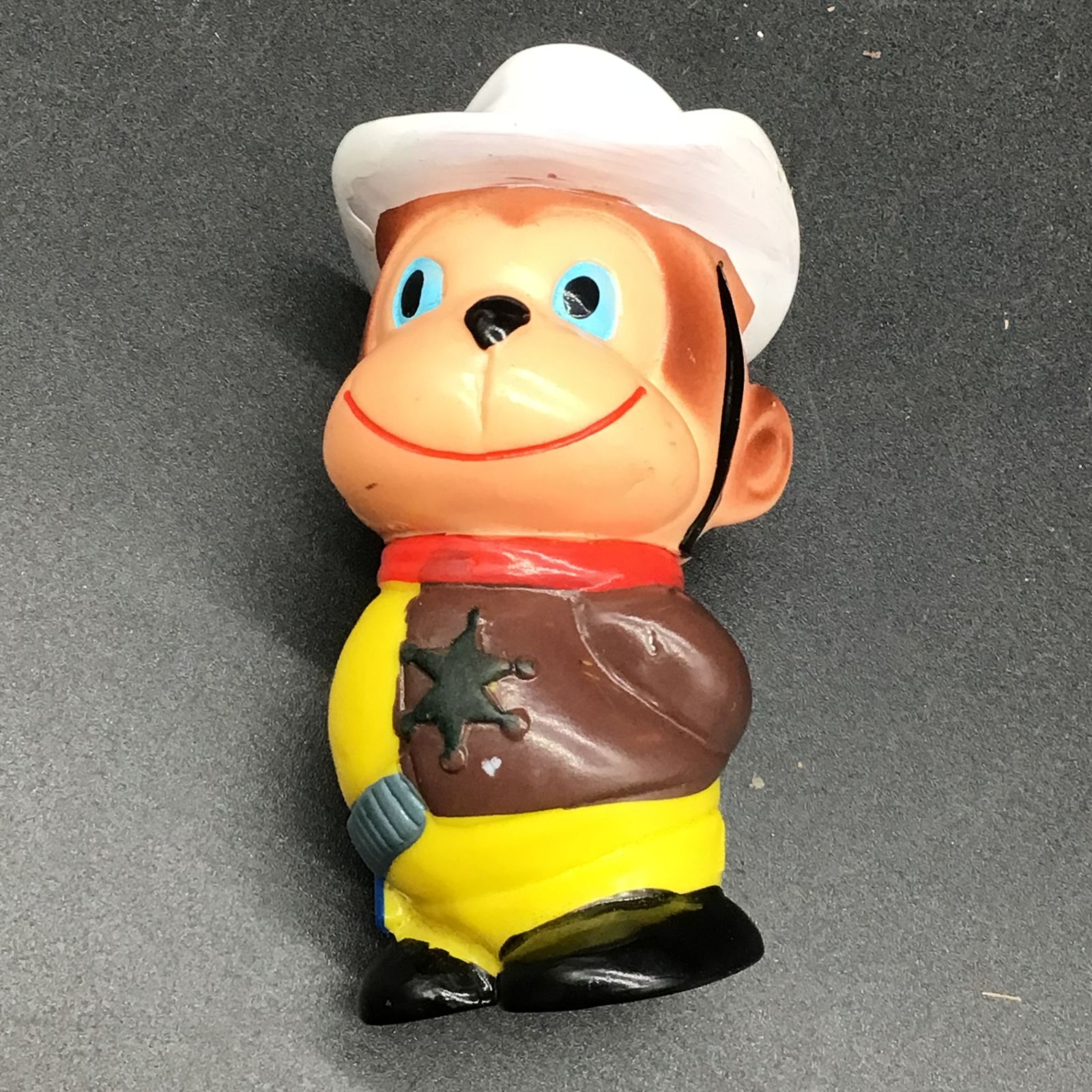 1363 【当時物】駿河銀行 ソフビ 貯金箱 サルのガンマン 企業物 猿