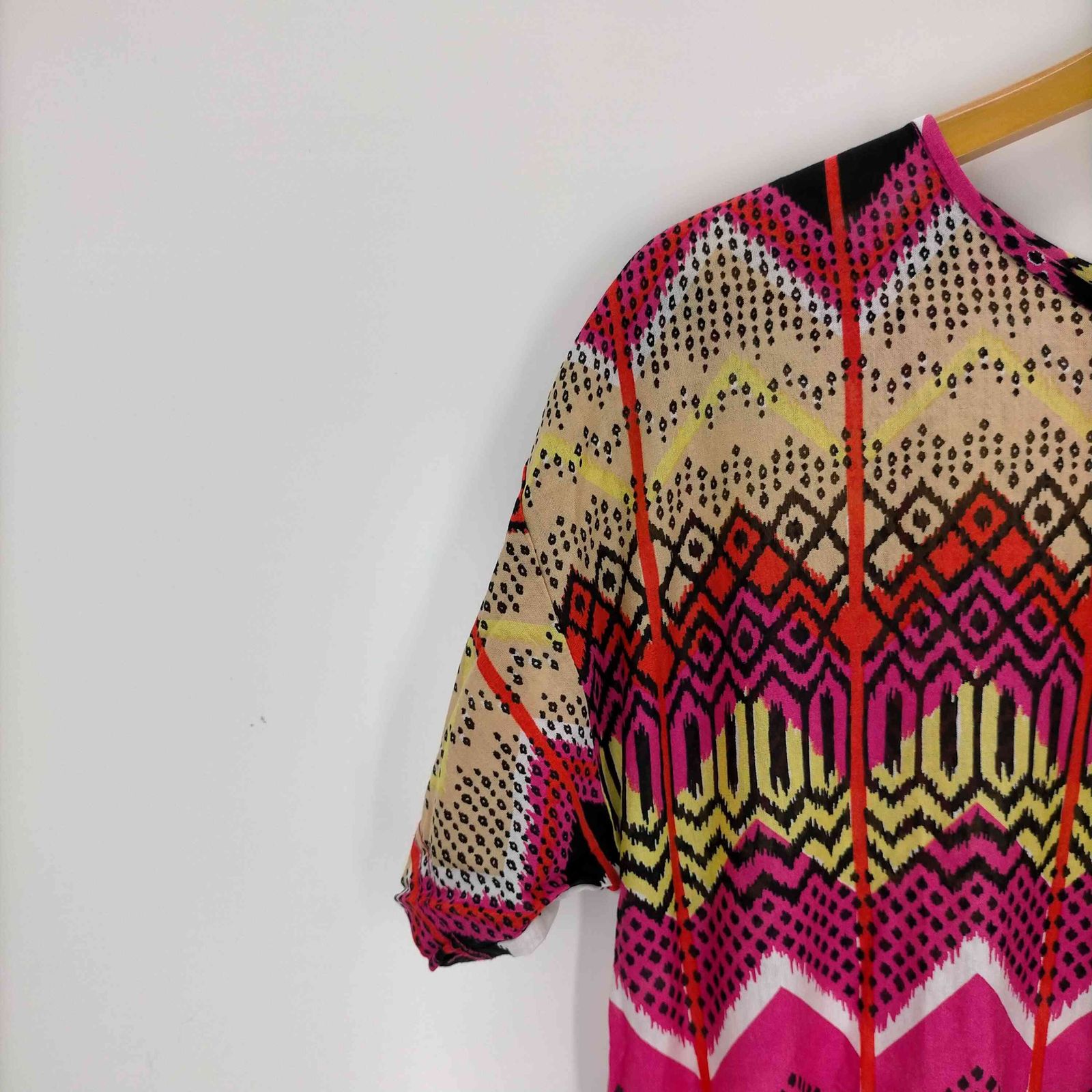 CARVEN(カルヴェン) マルチカラー 総柄カットソー レディース  S 中古 古着 0303 カルヴェン CARVEN マルチカラー 総柄カットソー レディース S