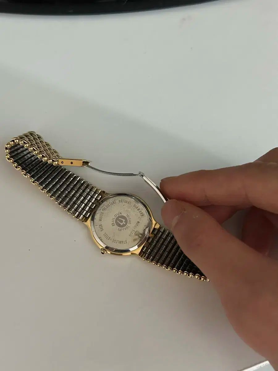 金