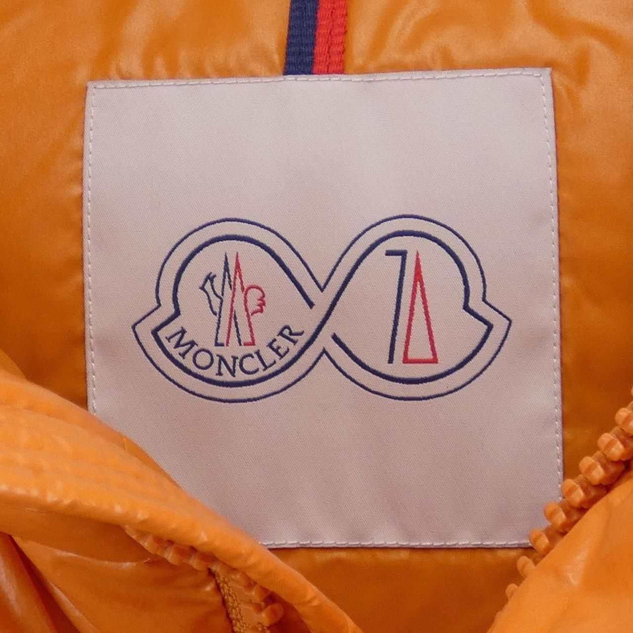MONCLER ダウンジャケット