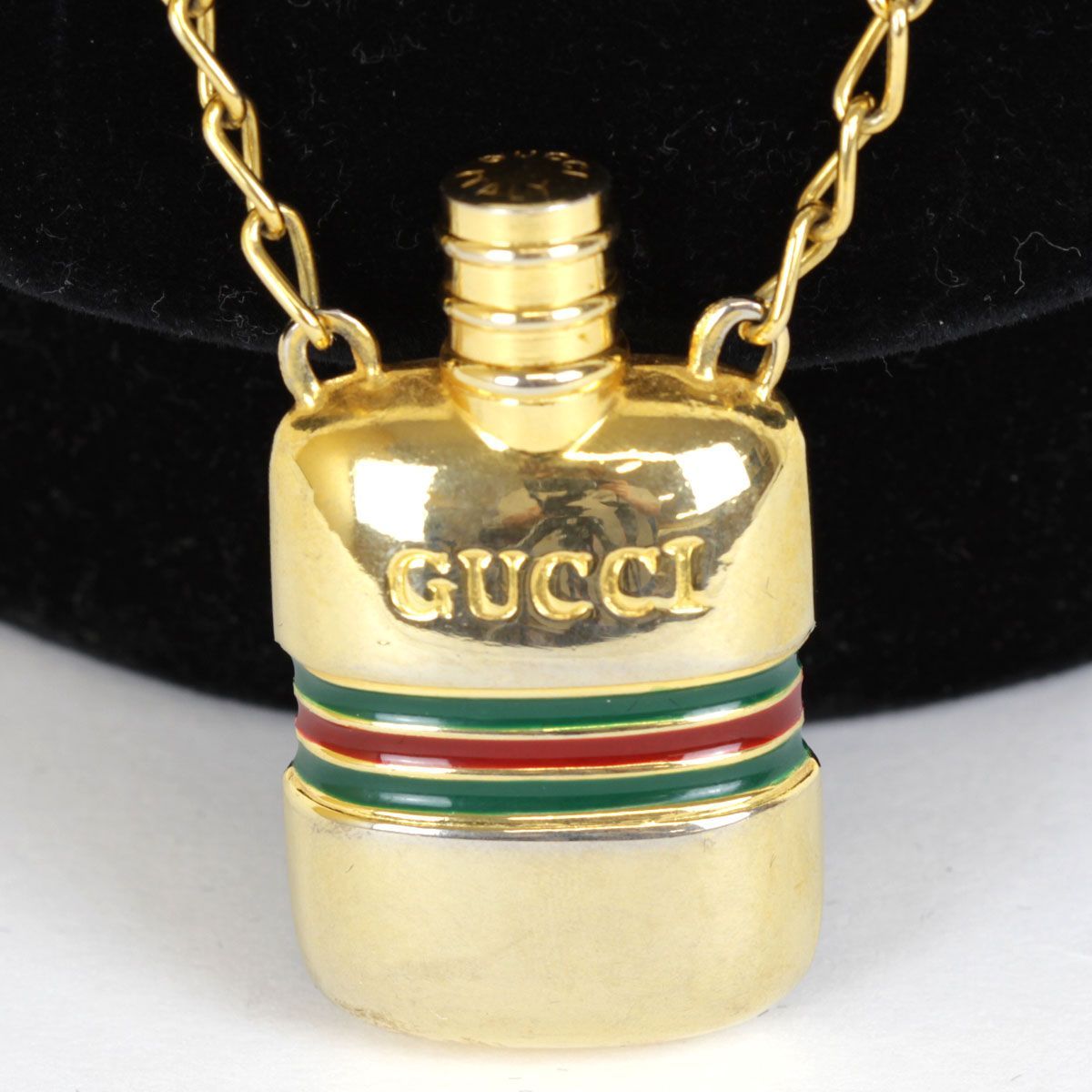 美品『USED』 GUCCI シェリーロゴ パフュームボトルネックレス - メルカリ