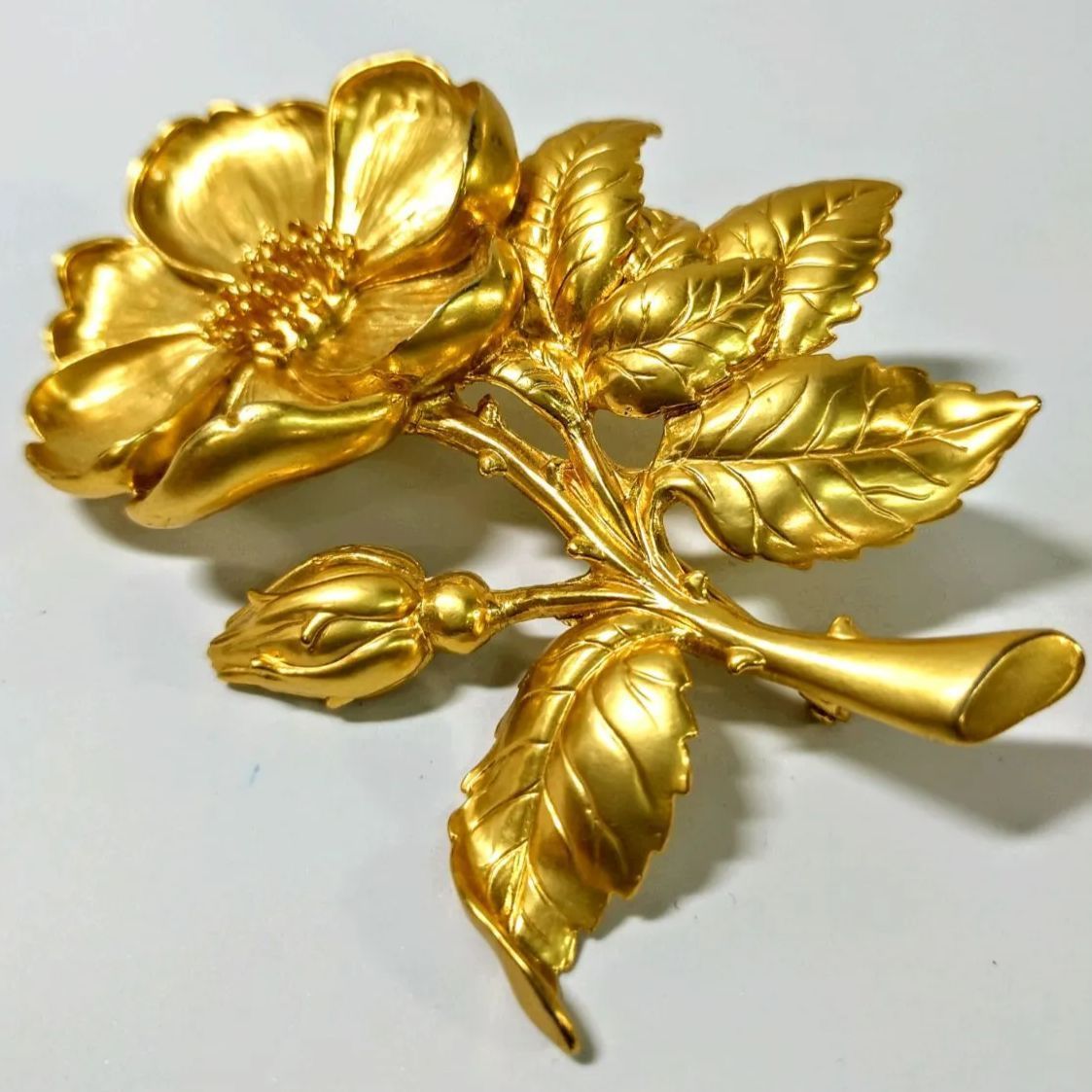 KENZO ブローチ KENZO ブローチ セミモチーフ KENZO ブローチ