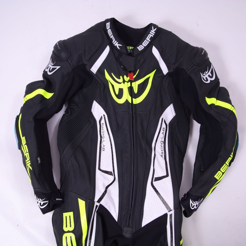 BERIK ベリック レーシングスーツ サイズ 54 革ツナギ MFJ公認 新品 BERIK ベリック レーシングスーツ 革ツナギ MFJ公認 サイズ
