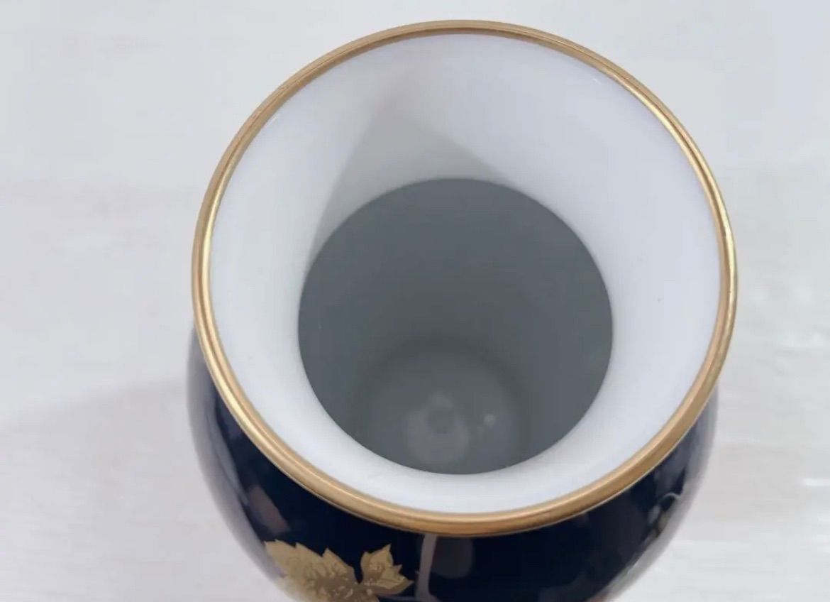 【経年保管品】大倉陶園　瑠璃金触葡萄　花瓶　フラワーベース　瑠璃　葡萄 瑠璃金蝕ぶどう カップ＆ソーサー