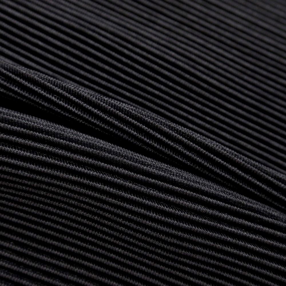 ISSEY MIYAKE - 【中古】イッセイミヤケ ISSEY MIYAKE 2024年春夏 プリーツ加工 カーディガン ブラック【サイズ表記なし（L位）】【レディース】 中古】イッセイミヤケ ISSEY MIYAKE 2024年春夏 プリーツ加工
