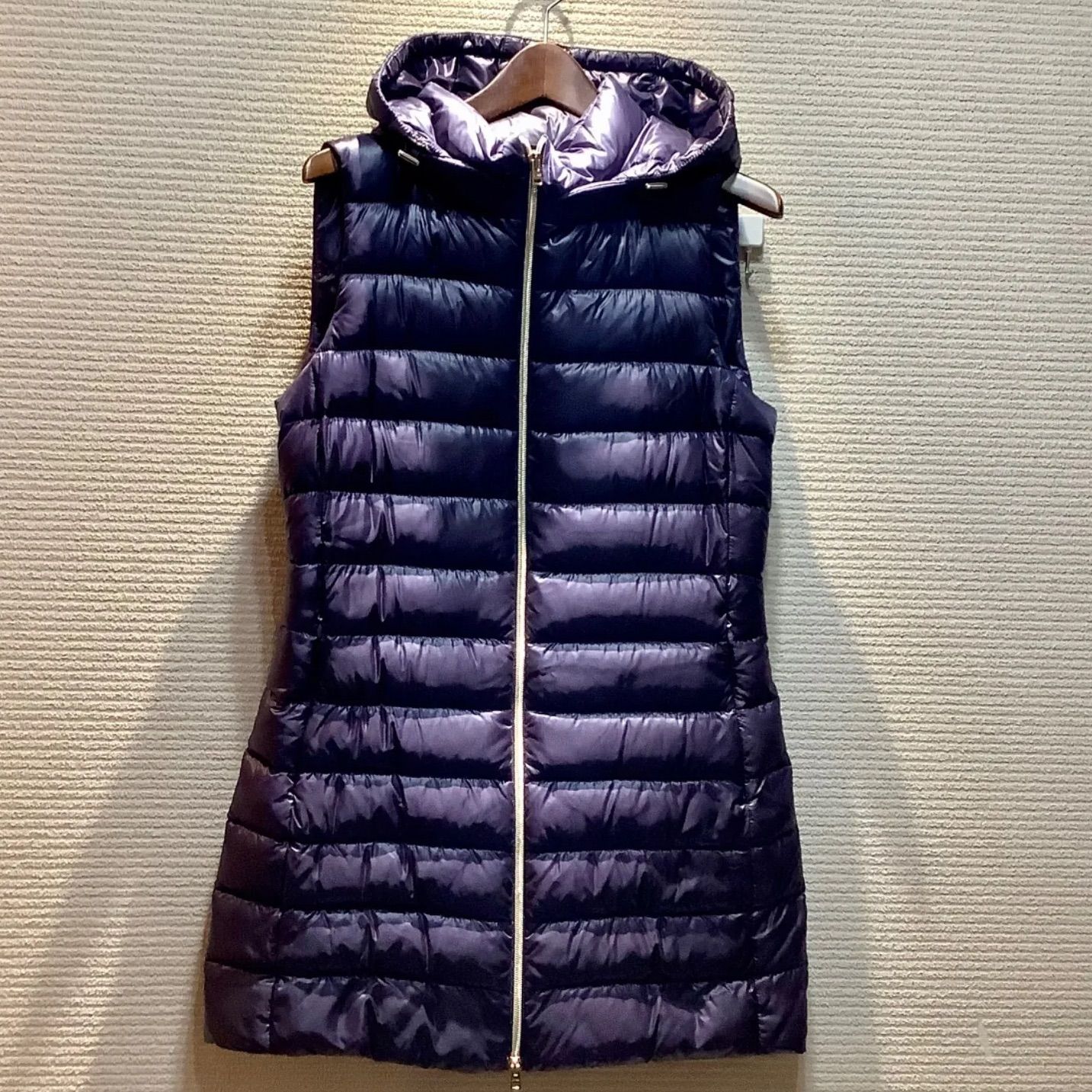 Herno フード付きダウンベスト ネイビー Herno フード付きダウンベスト