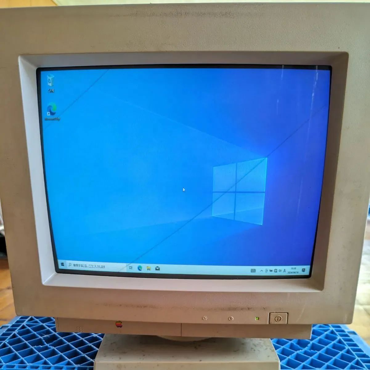 Apple ブラウン管モニタ M2978 065 - メルカリ