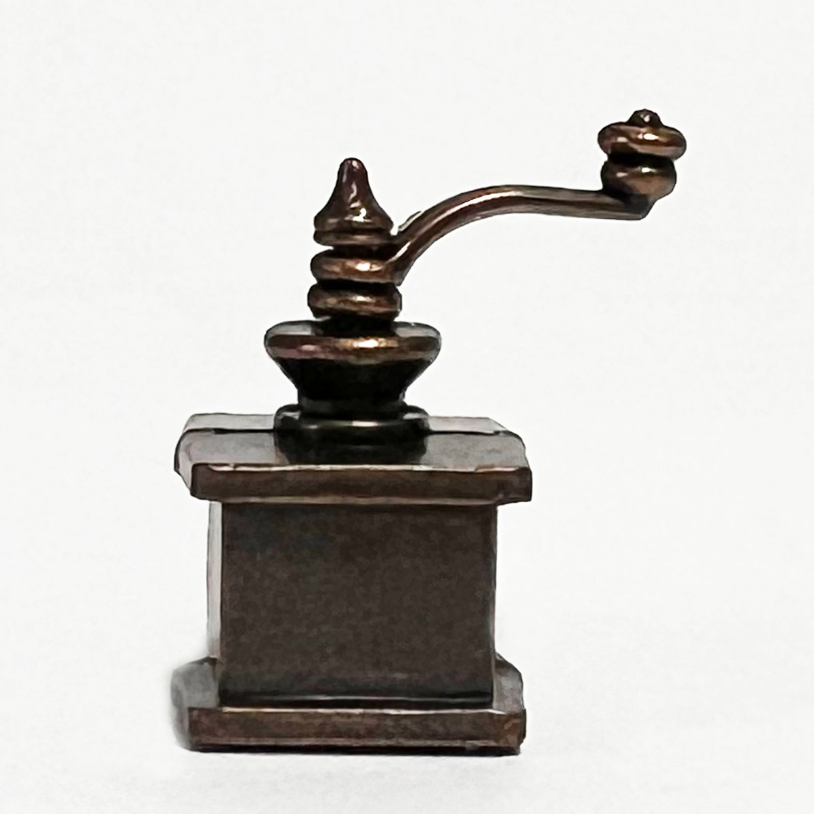 希少　アンティーク　ドールハウス　ミニチュア　コーヒーミル　白 希少 アンティーク ドールハウス ミニチュア コーヒーミル 白