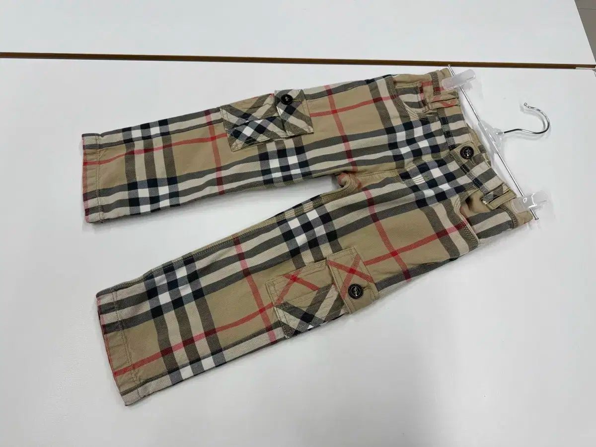 BURBERRY バーバリー 3Y ズボン キッズ