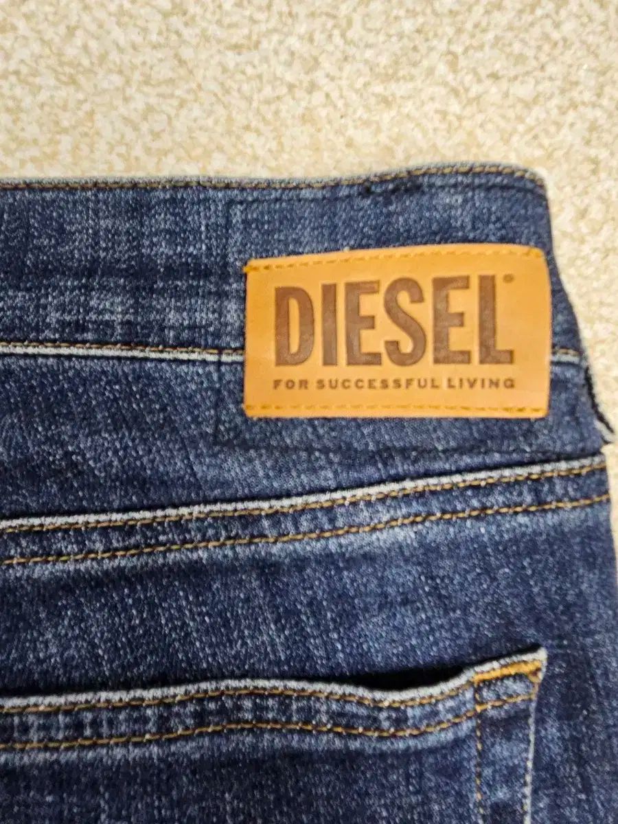 DIESEL ディーゼル