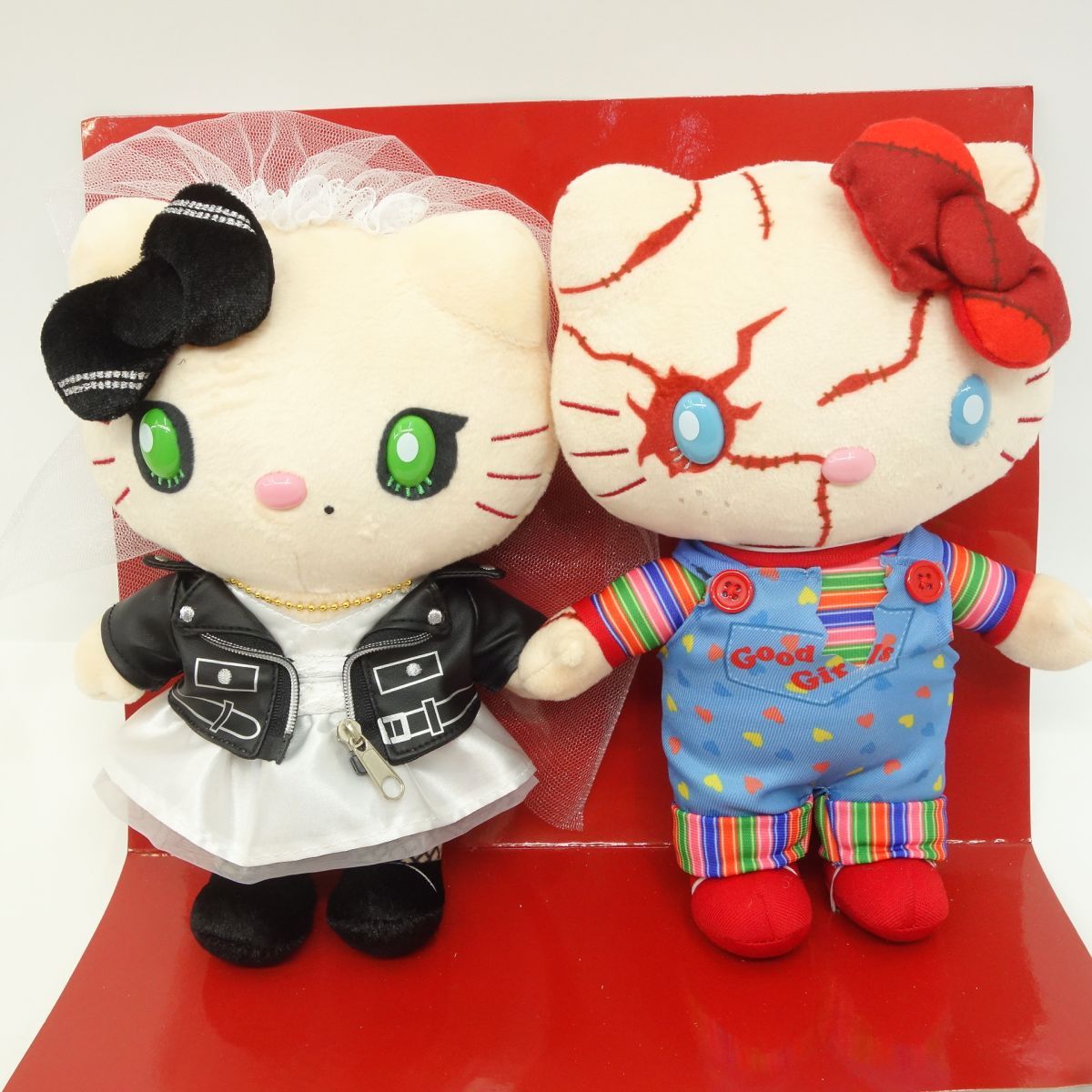 USJ ハロウィーン ホラーナイト 2018限定 HELLO KITTY CHUCKY ハローキティ チャッキー ぬいぐるみセット ※中古 - メルカリ