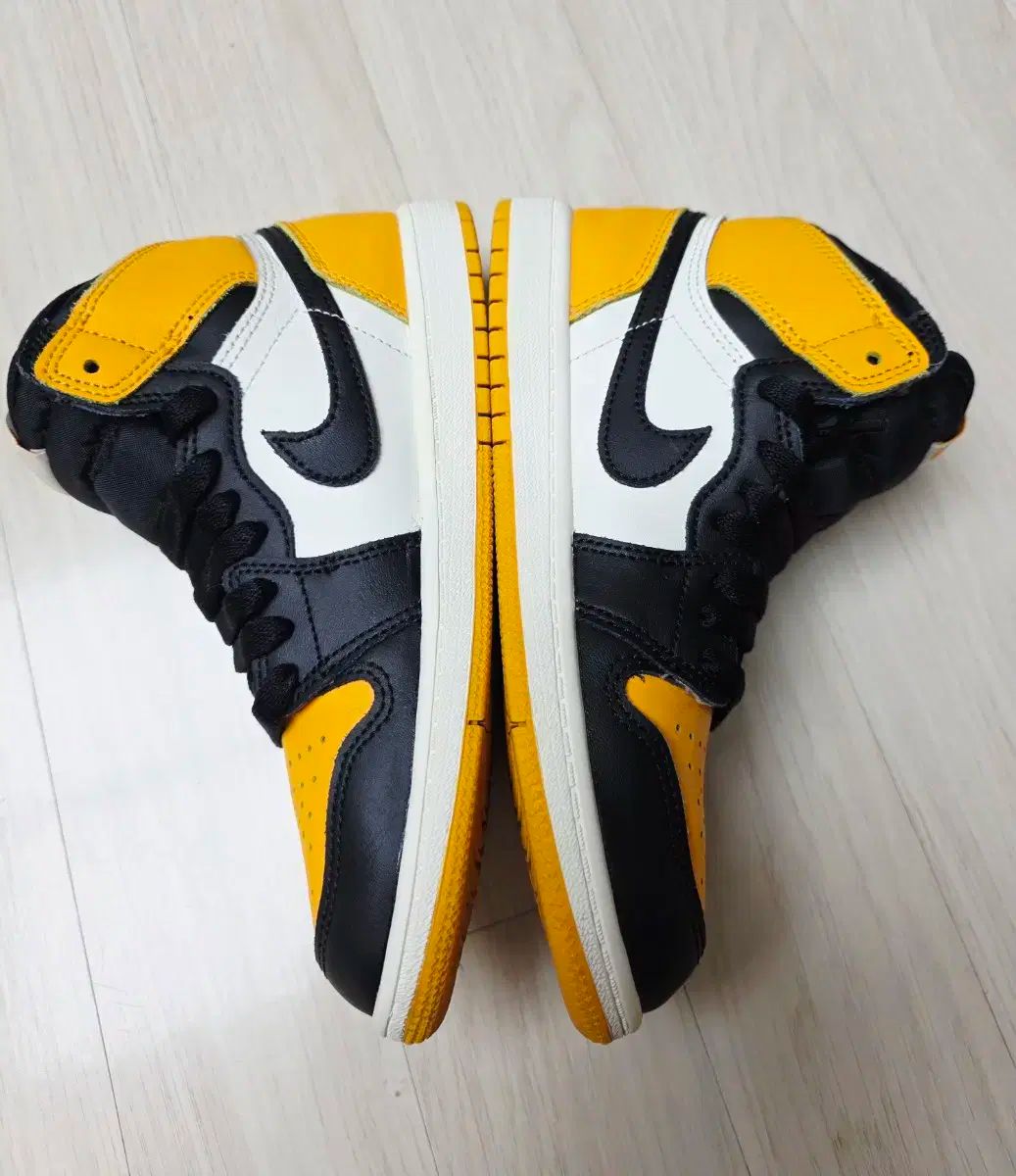 ジョーダン1 レトロ ハイ Taxi タクシー 220mm