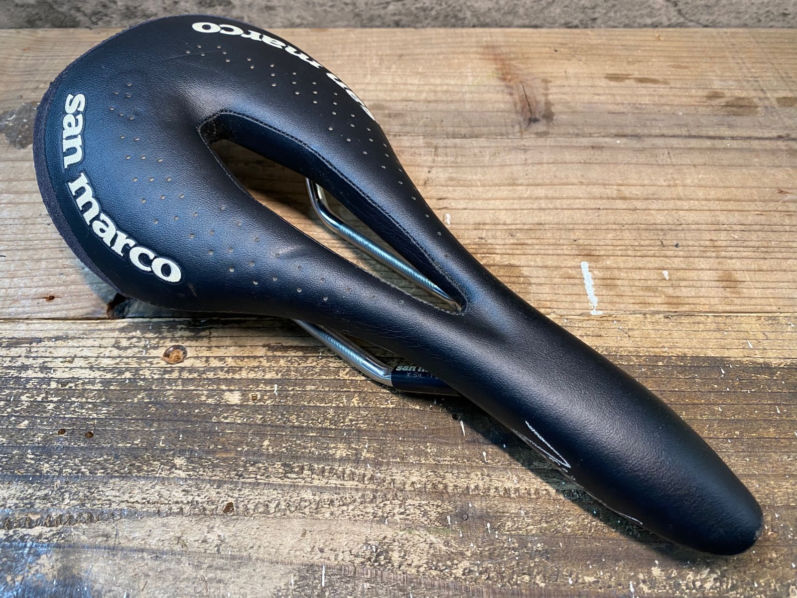 Selle san marco zoncolan サドル SAD230714E
