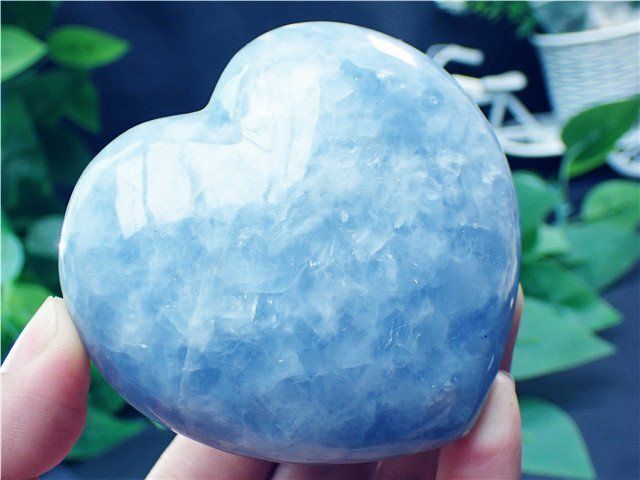 AAA級天然ハート型セレスタイト原石B85U3/37U72D - メルカリ