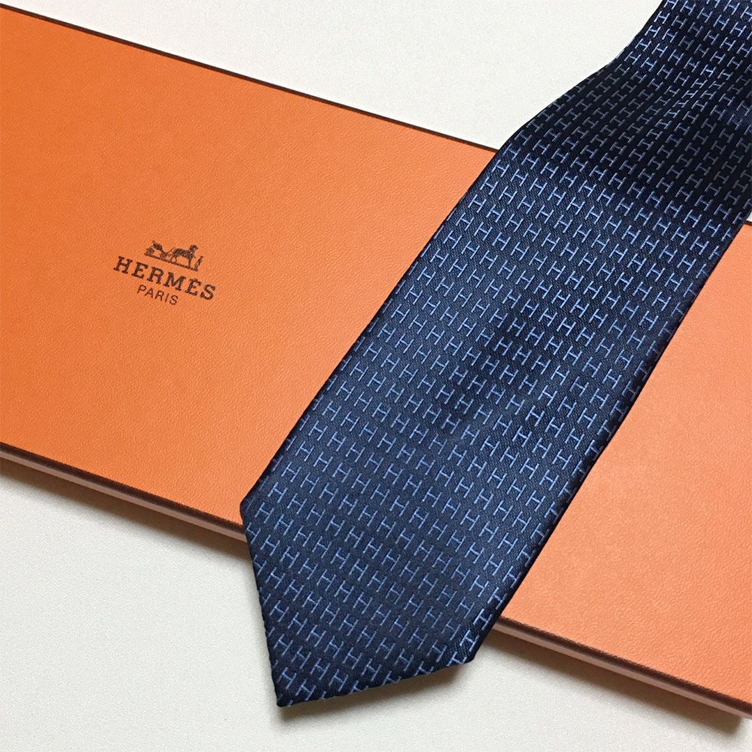美品 エルメス HERMES ネクタイ シルク100% ネイビー / ブルー H柄