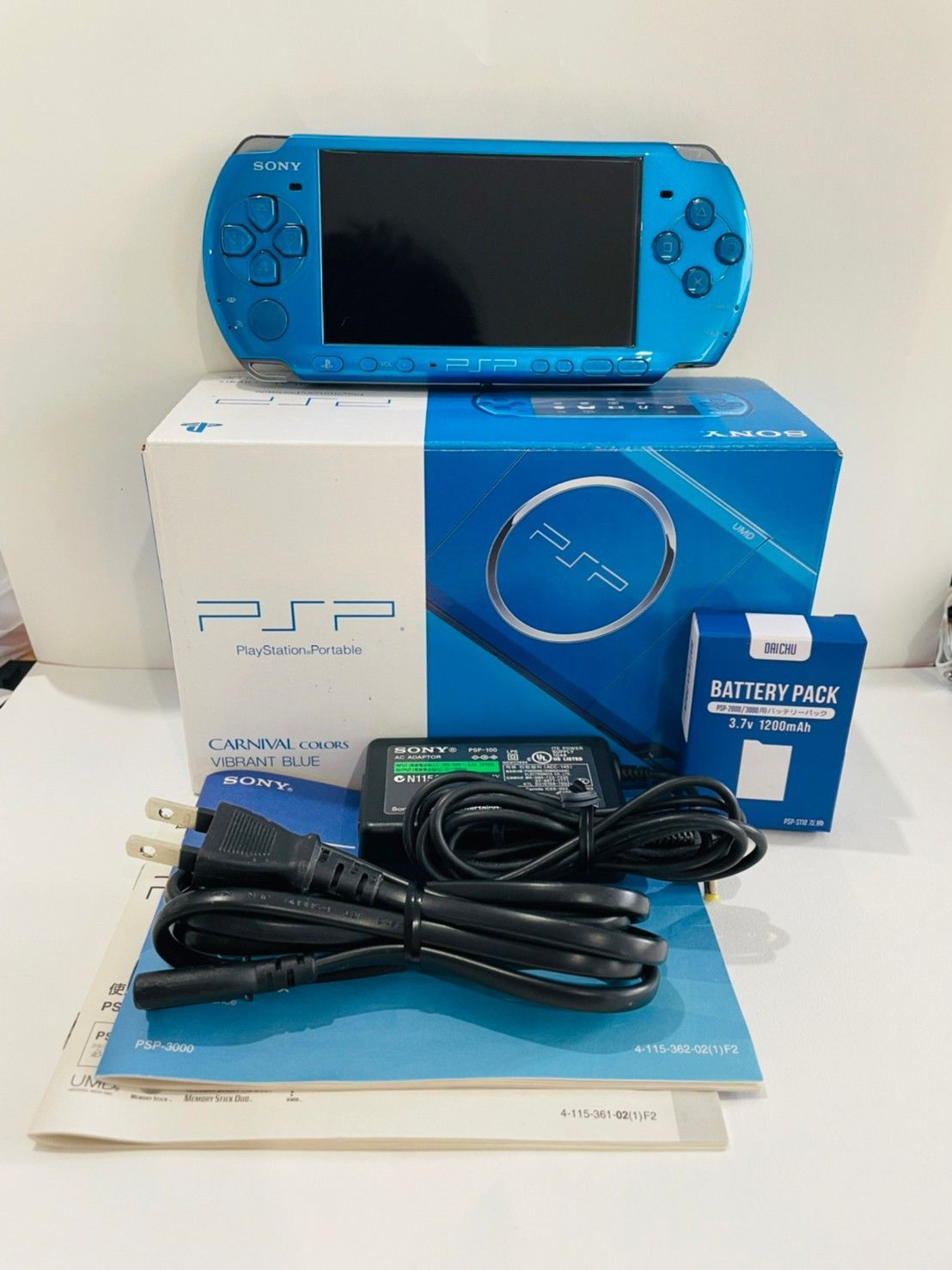 『完品 美品』SONY PSP 3000 ブルー  本体 新品バッテリー付属 ソニー プレイステーション ポータブル プレステ playstation portable 青 レア